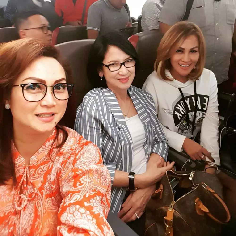 Potret Maureen Christy ibu tiri Nagita Slavina © 2020 Instagram Potret Maureen Christy ibu tiri Nagita Slavina © 2020 Instagram