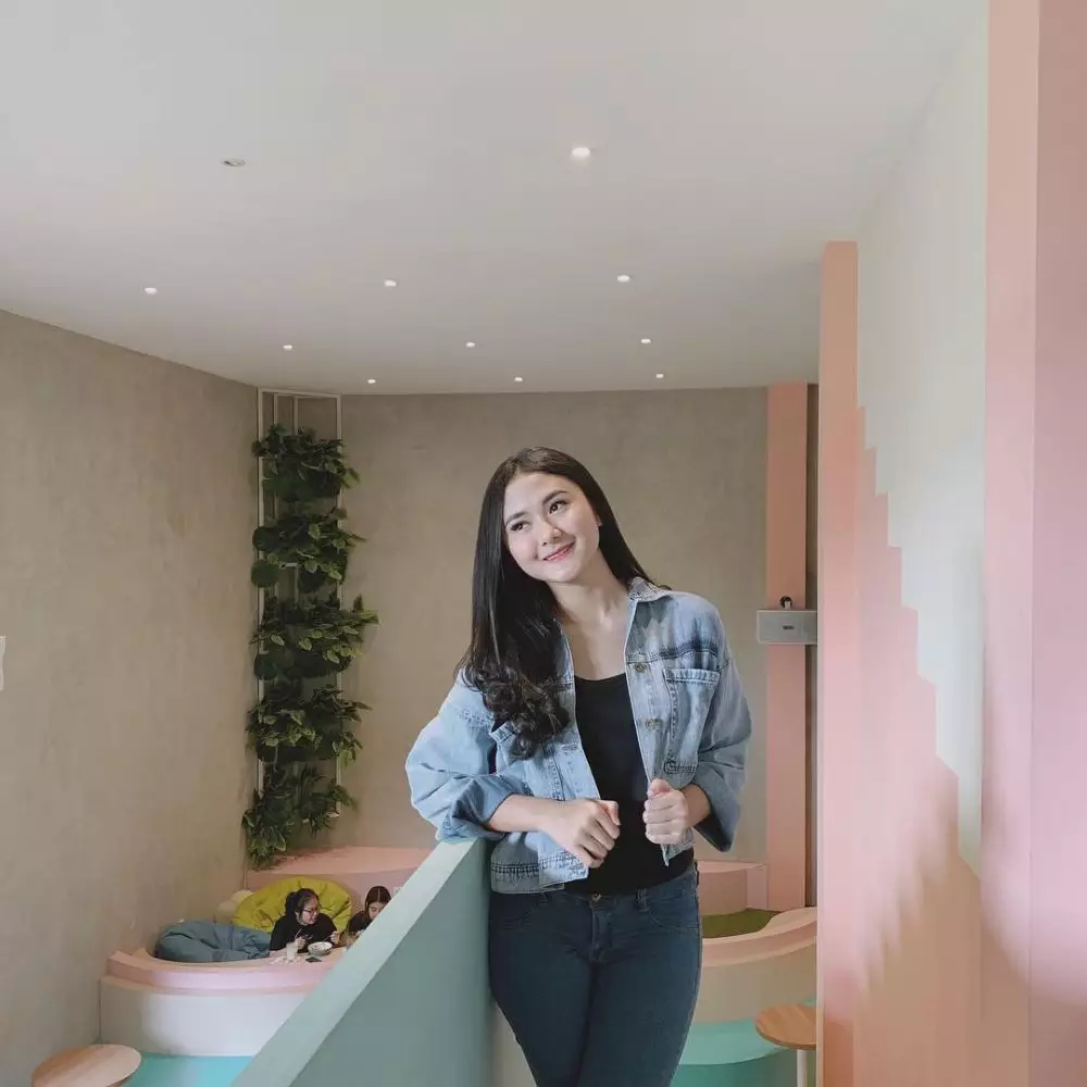 Potret terbaru mantan artis cilik Zahwa Aqilah © 2020 Instagram/@zahwaqilah Potret terbaru mantan artis cilik Zahwa Aqilah © 2020 Instagram/@zahwaqilah