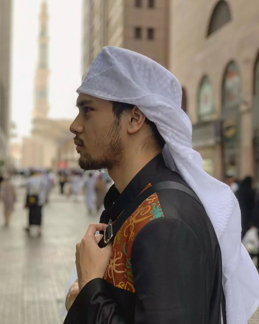 Potret terbaru Achmad Megantara tampil dengan brewok © 2020 Instagram/megantaraaa