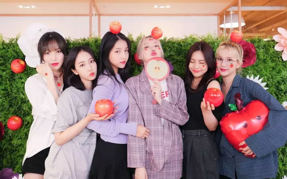 2 Hari Lagi! Saksikan GFRIEND di TV Show Shopee 9.9 Super Shopping Day berbagai sumber