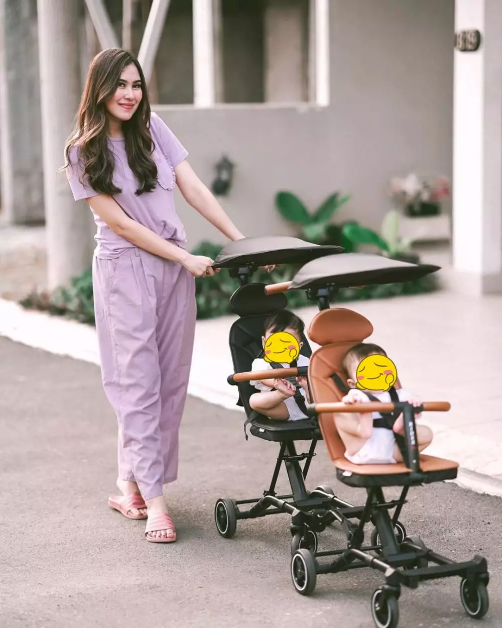 syahnaz tampil langsing usai melahirkan © 2020 Instagram/@syahnazs syahnaz tampil langsing usai melahirkan © 2020 Instagram/@syahnazs
