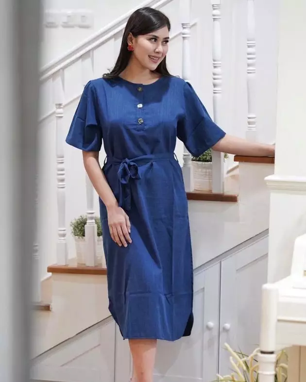 syahnaz tampil langsing usai melahirkan © 2020 Instagram/@syahnazs syahnaz tampil langsing usai melahirkan © 2020 Instagram/@syahnazs