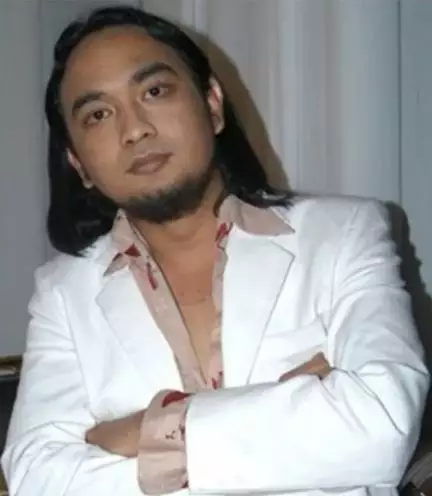 bebi romeo 46 tahun berbagai sumber