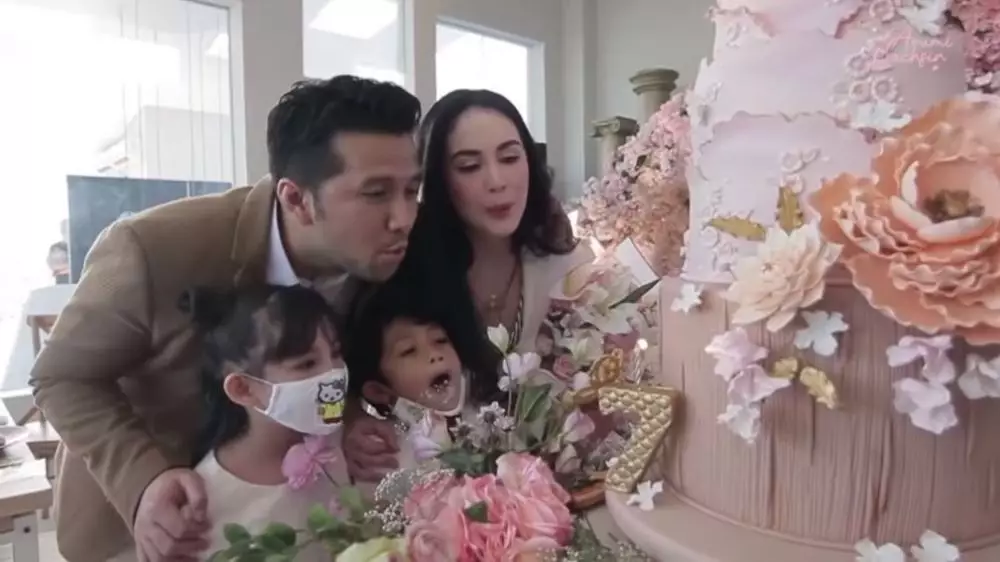 ultah pernikahan Arumi Bachsin YouTube ultah pernikahan Arumi Bachsin YouTube