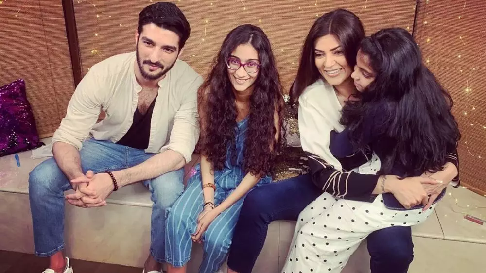 sushmita sen dan putrinya Instagram