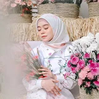 pemotretan Lesty bunga instagram