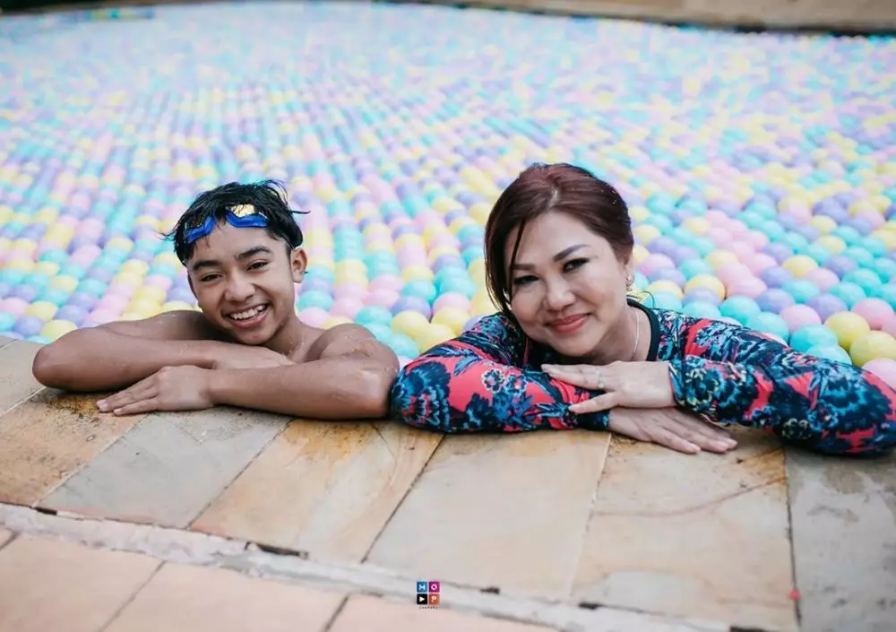 Betrand Peto dan orangtua Sarwendah Instagram