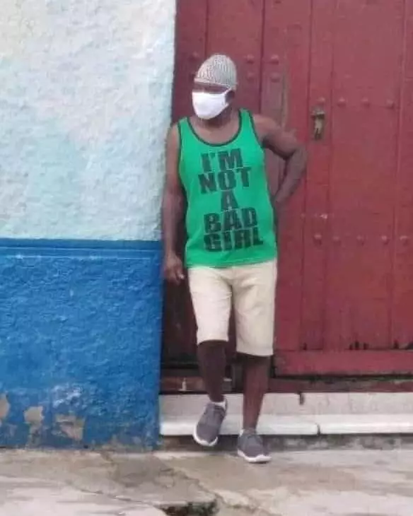 tulisan lucu item fashion © 2020 instagram.com tulisan lucu item fashion © 2020 instagram.com