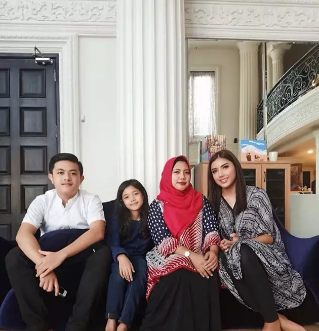 Millendaru dan ibu instagram 