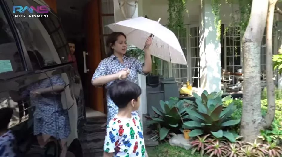 Nagita Slavina eskavator instagram 