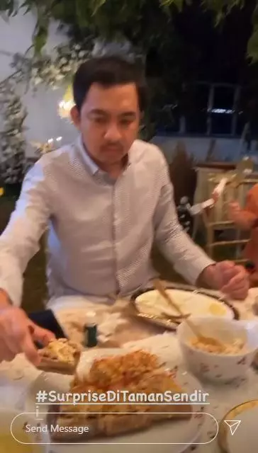 potret kejutan ultah Ayu Dewi © 2020 Instagram/@mrsayudewi