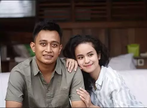 meirayni dan suami Instagram