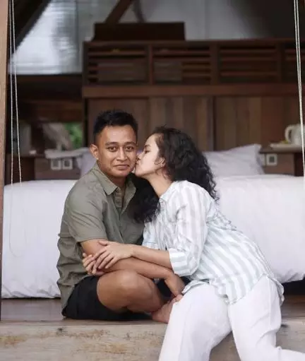 meirayni dan suami Instagram
