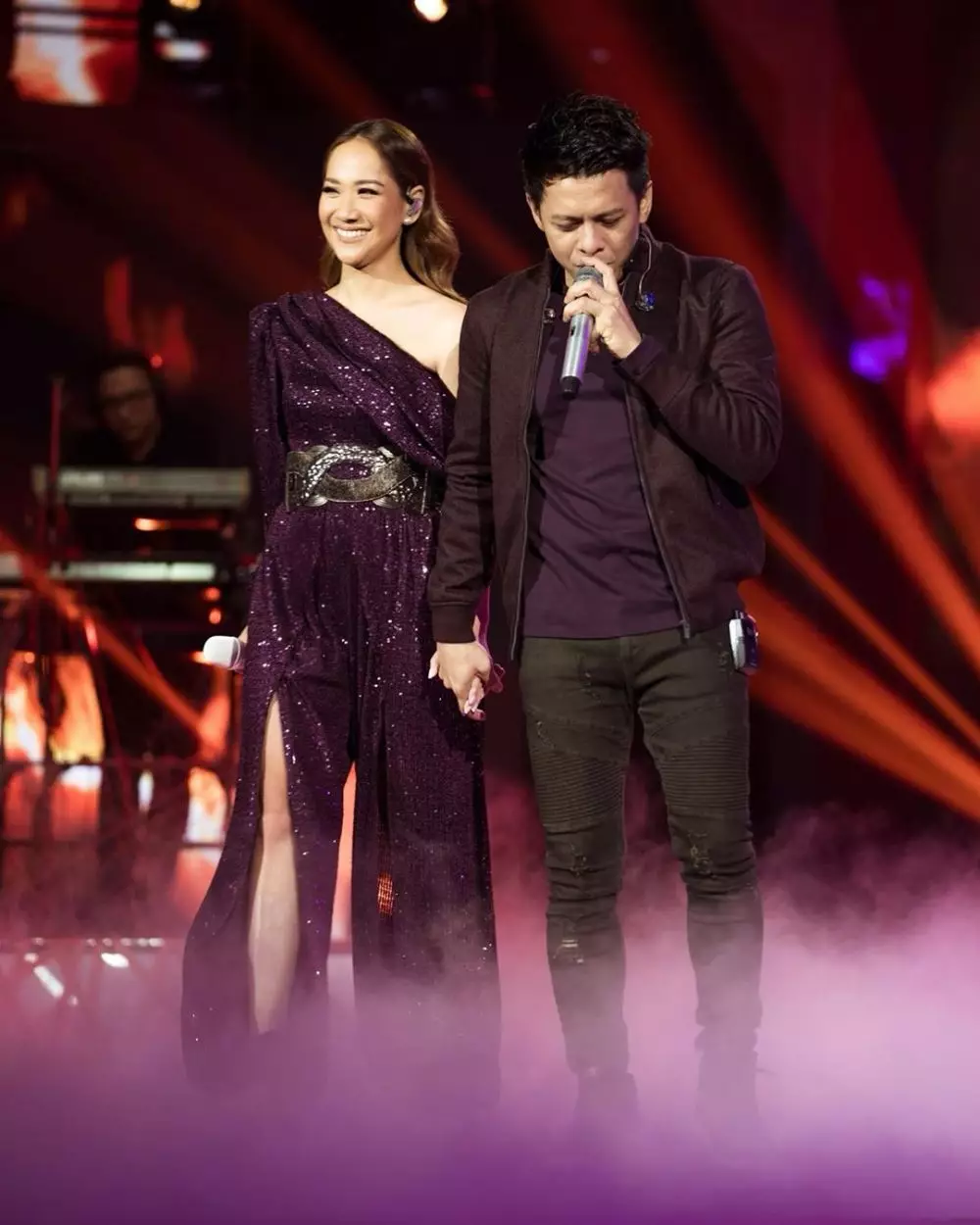 Pasangan duet penyanyi bikin baper  berbagai sumber