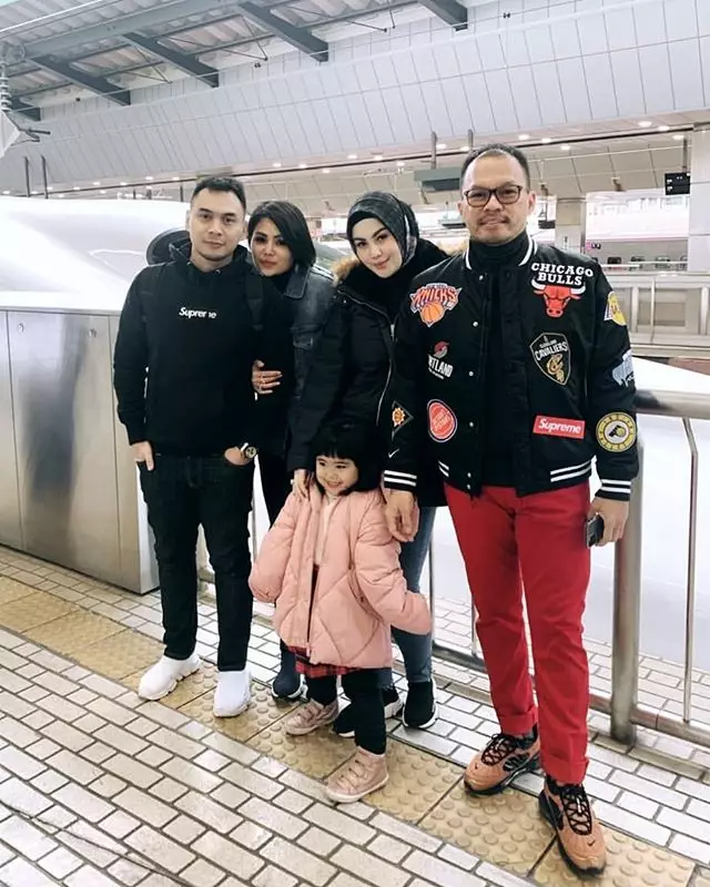 Seleb ini punya ibu sambung © 2020 brilio.net