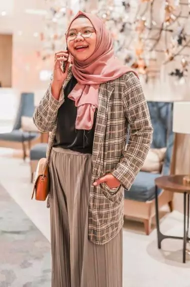 manajer atta stylish Instagram