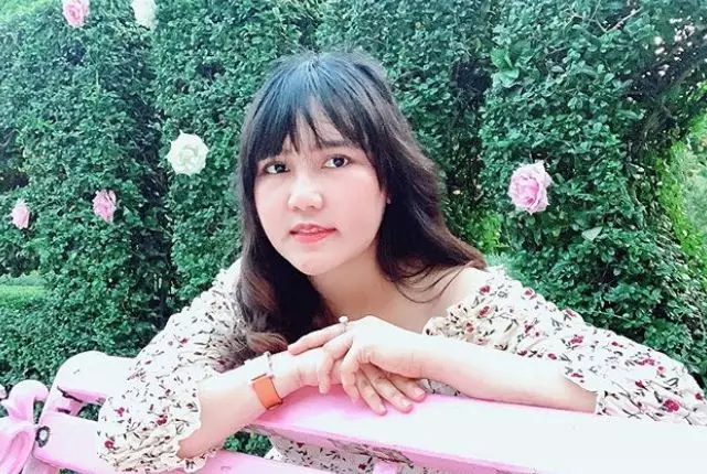 gaya penyanyi dangdut rambut berponi © 2020 Instagram