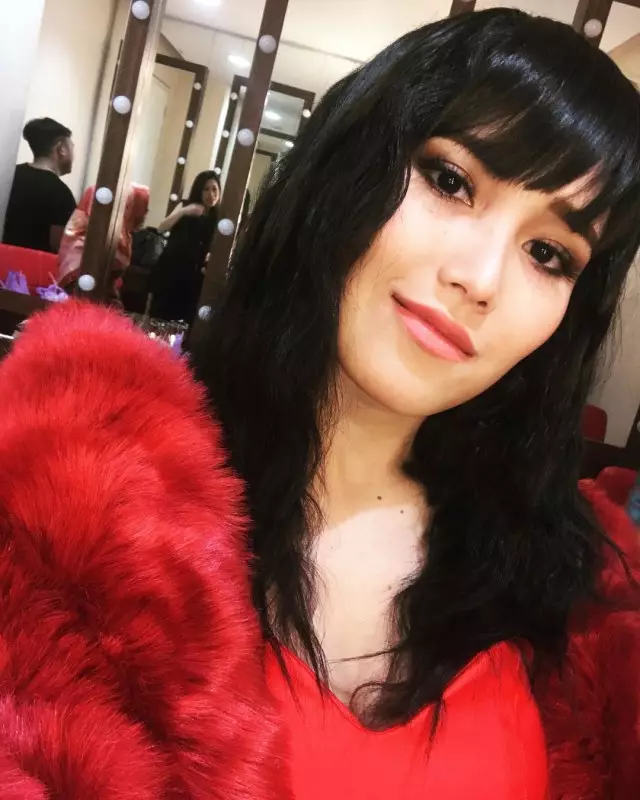 gaya penyanyi dangdut rambut berponi © 2020 Instagram