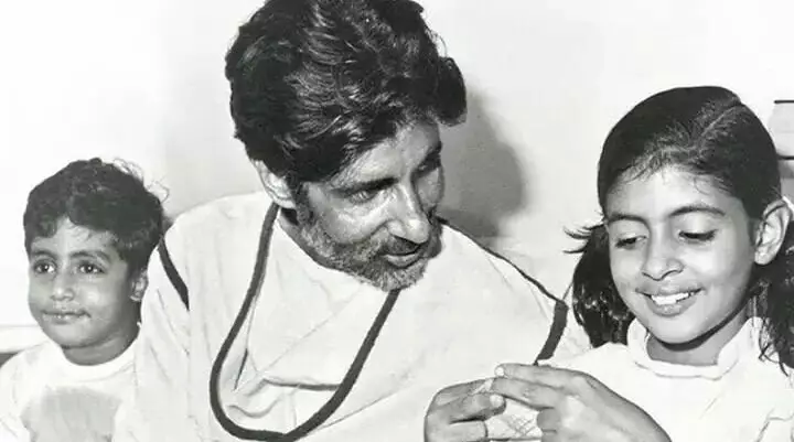 kebersamaan amitabh bachchan & anak  Instagram