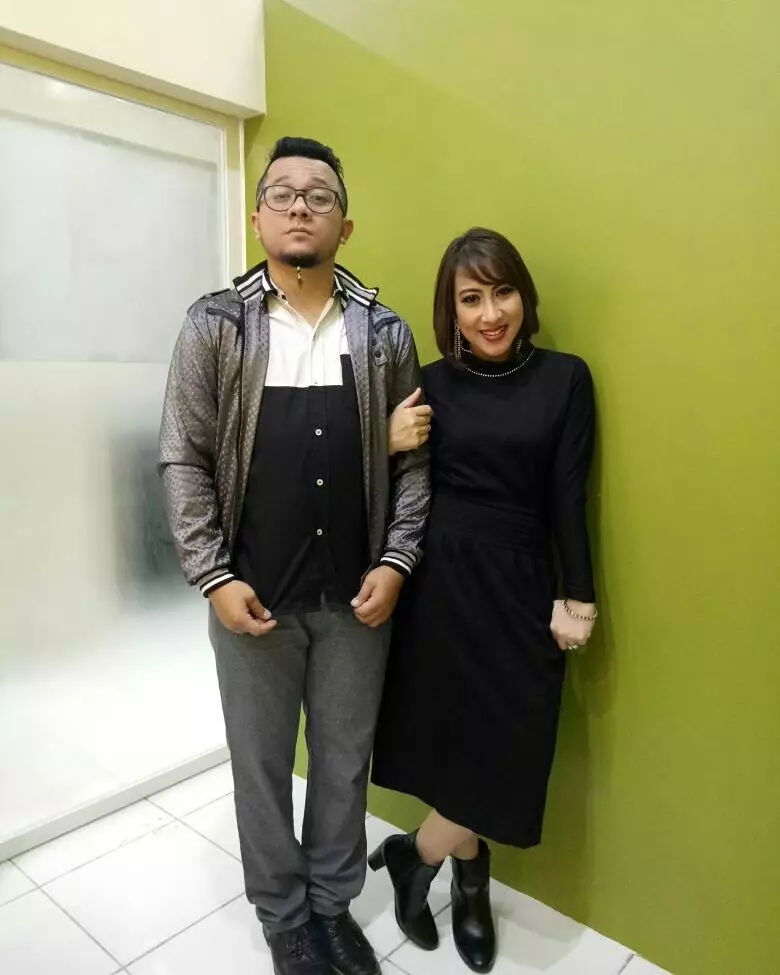 jebolan AFI dan suami Instagram