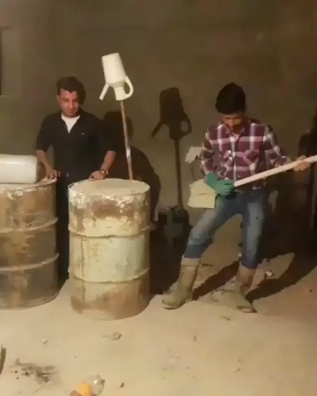 tukang bangunan konser Instagram