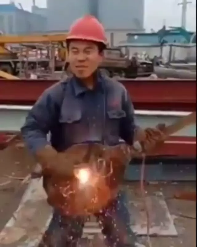 tukang bangunan konser Instagram