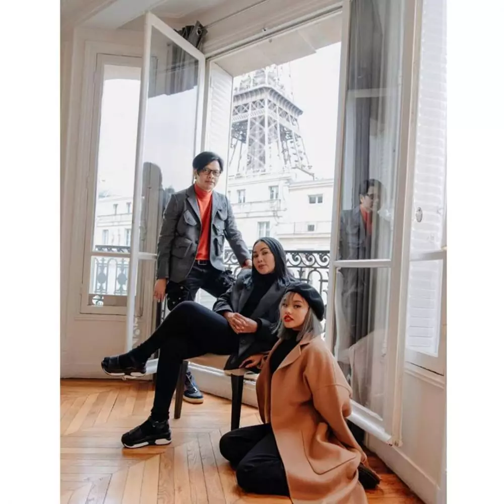 Potret kompak seleb dan anak tunggal Instagram