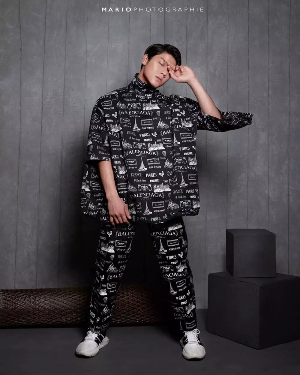 pemotretan seleb ganteng bergaya korea © 2020 Instagram