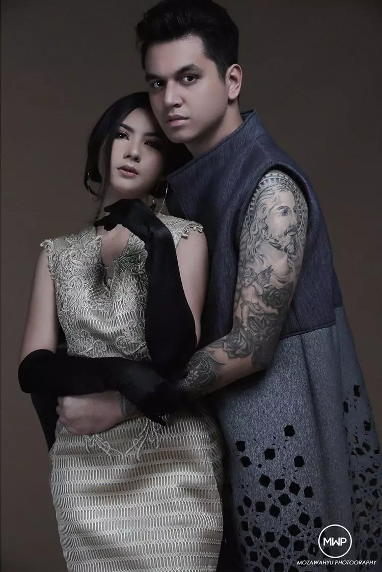 pemotretan seleb ganteng bergaya korea © 2020 Instagram