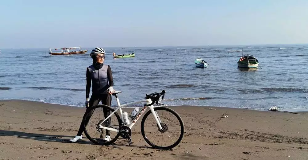 Potret seleb Tanah Air yang tetap olahraga saat liburan © 2020 brilio.net Potret seleb Tanah Air yang tetap olahraga saat liburan © 2020 brilio.net