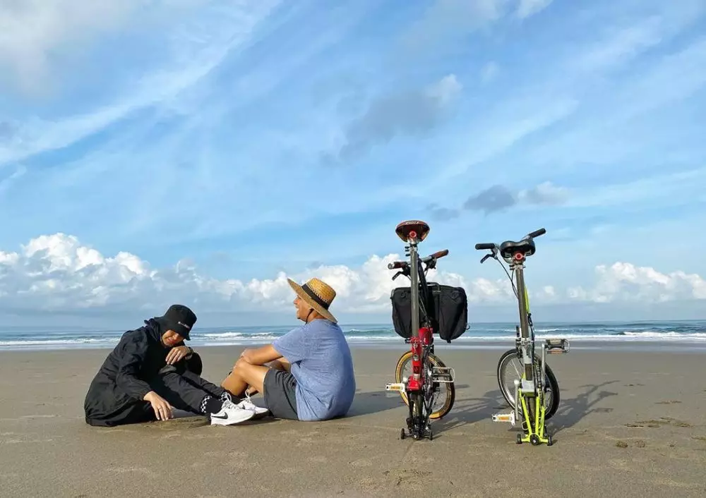 Potret seleb Tanah Air yang tetap olahraga saat liburan © 2020 brilio.net Potret seleb Tanah Air yang tetap olahraga saat liburan © 2020 brilio.net