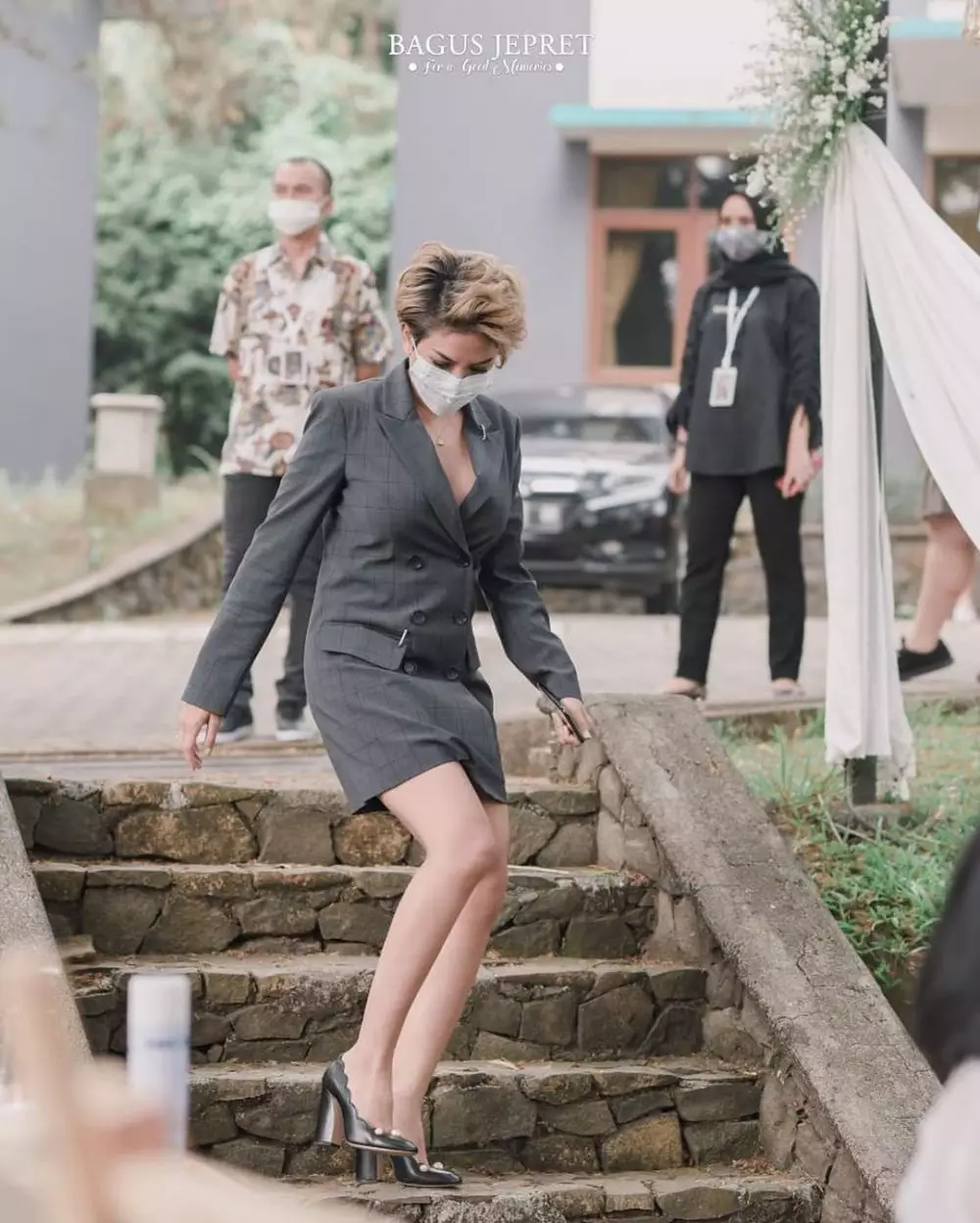 momen nikita mirzani nikahkan pasangan Instagram