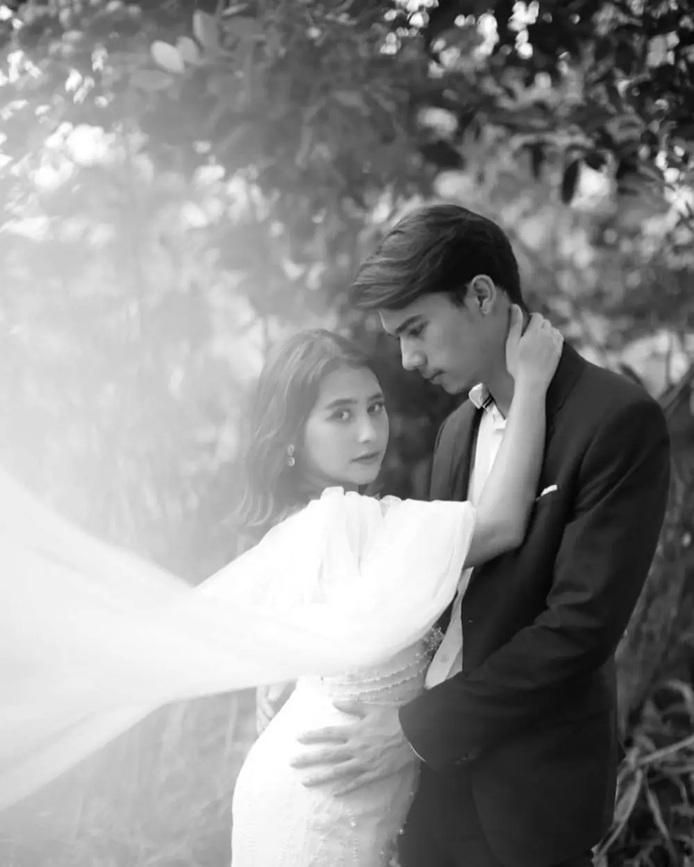 Prilly adegan menikah berbagai sumber