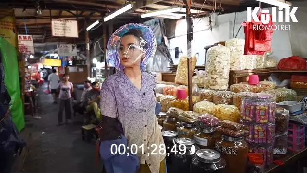 melaney sesi foto di pasar Berbagai sumber