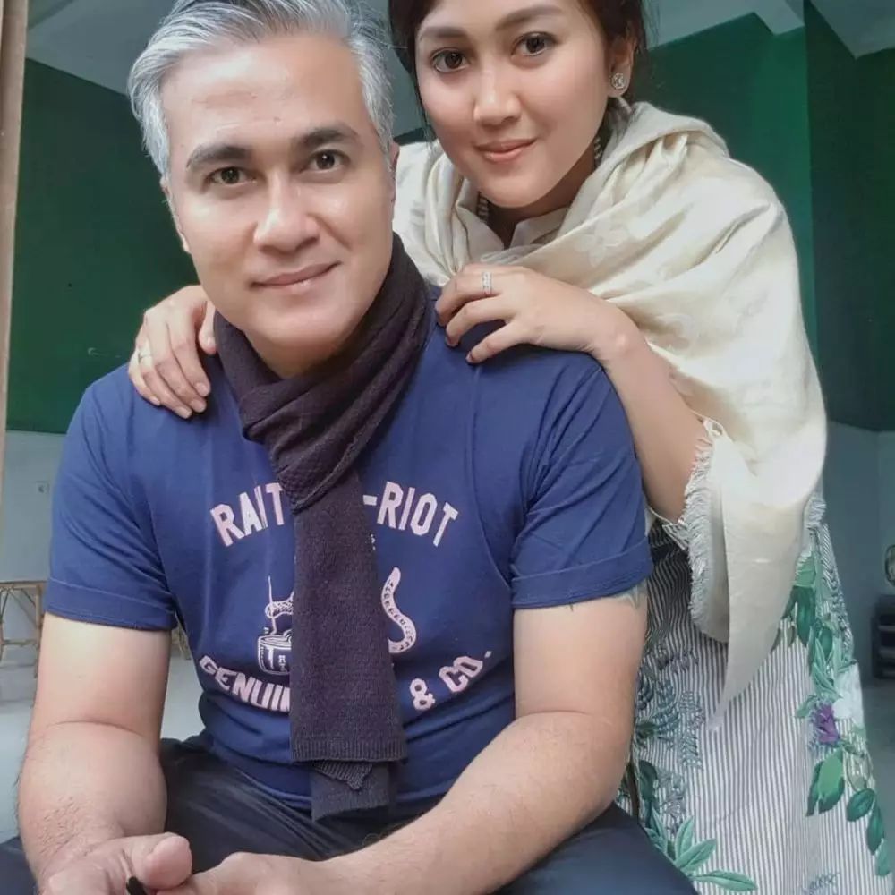 Saur Sepuh dan pasangan instagram Saur Sepuh dan pasangan instagram