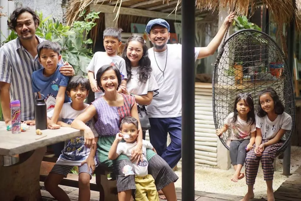 Potret harmonis Imam Darto dan keluarga © 2020 brilio.net