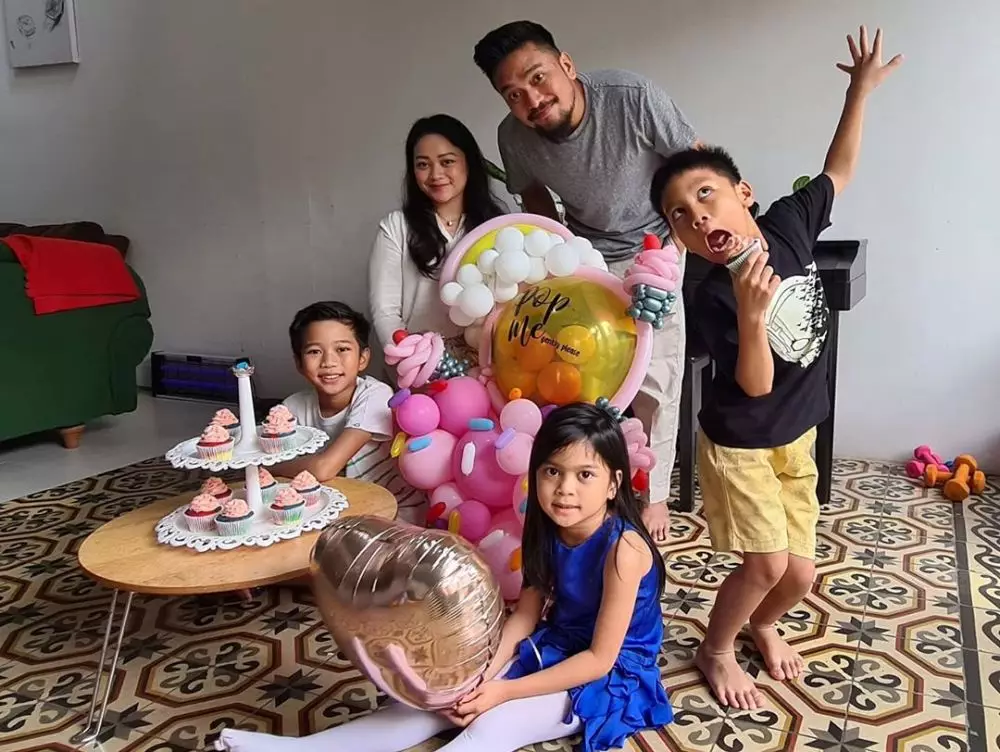 Potret harmonis Imam Darto dan keluarga © 2020 brilio.net