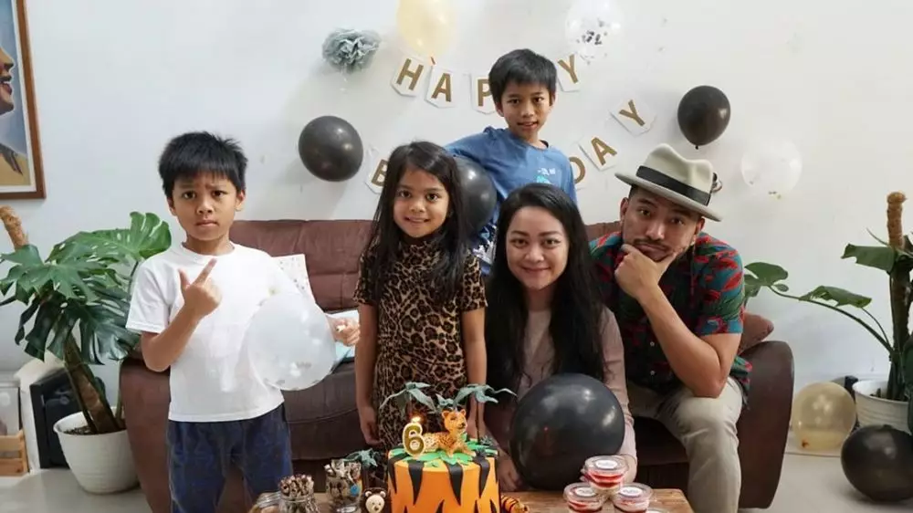 Potret harmonis Imam Darto dan keluarga © 2020 brilio.net