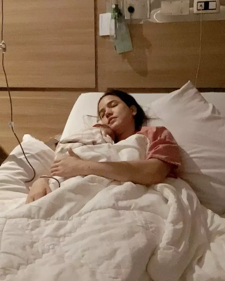 Alice Norin berbagai sumber