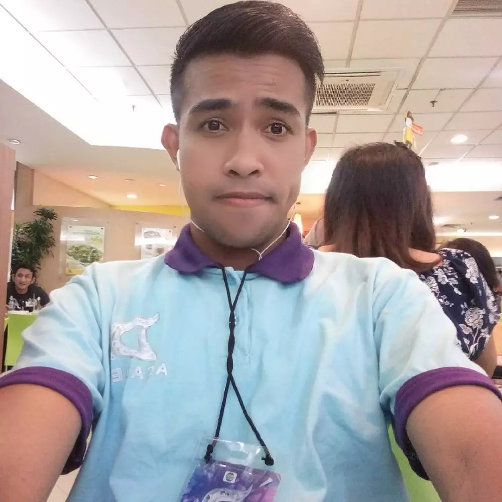 Potret 10 pedangdut tampan di awal karier berbagai sumber 