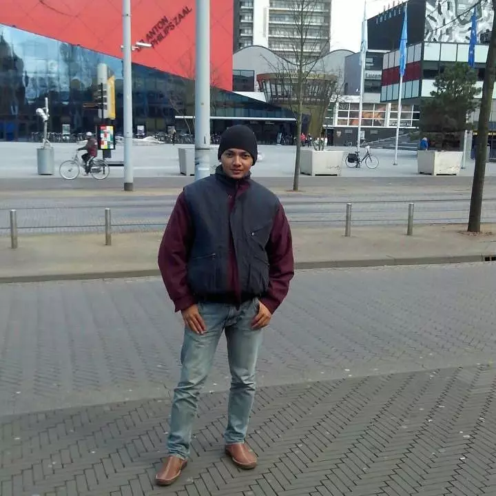 Potret 10 pedangdut tampan di awal karier berbagai sumber 