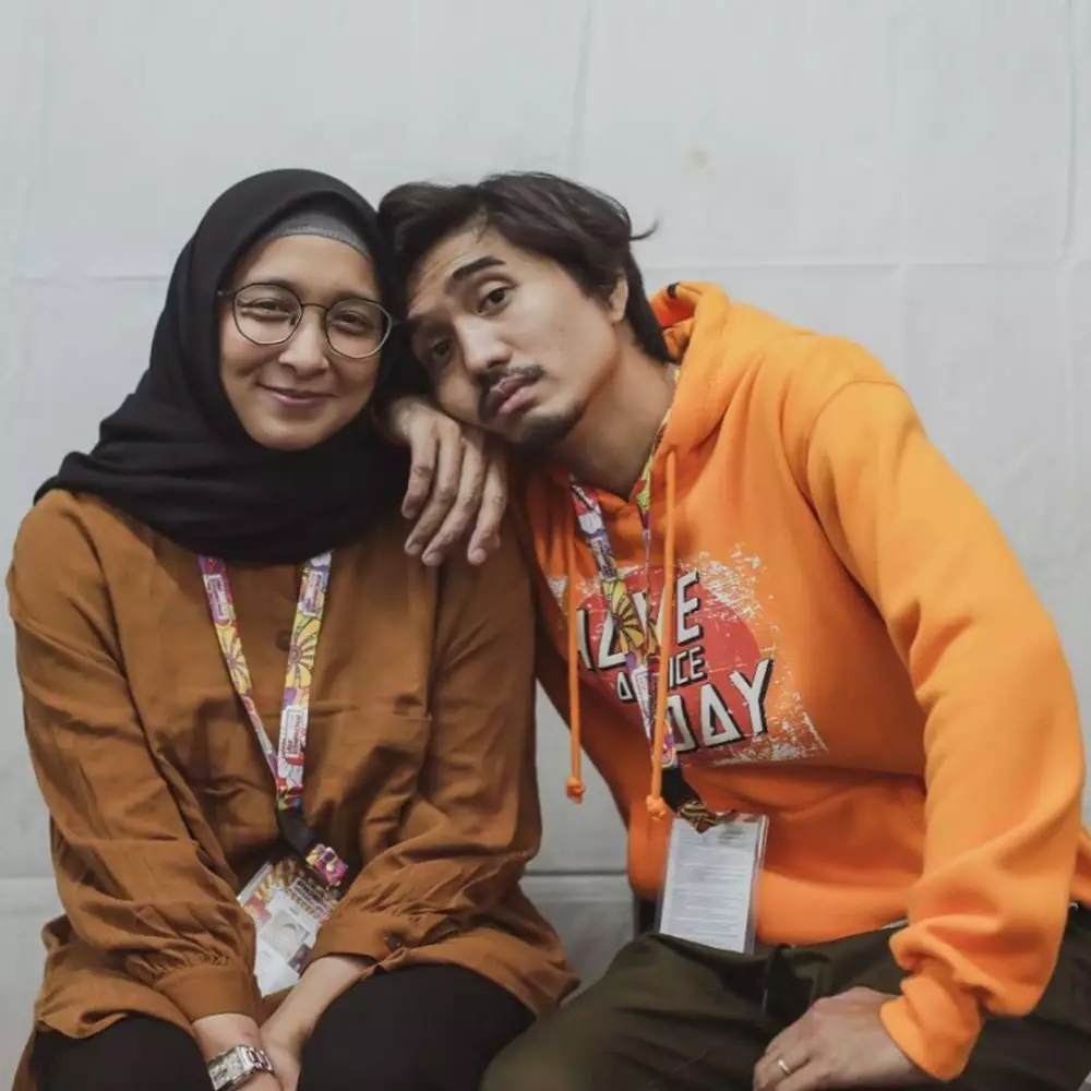 vokalis era 2000-an dan istri Instagram vokalis era 2000-an dan istri Instagram