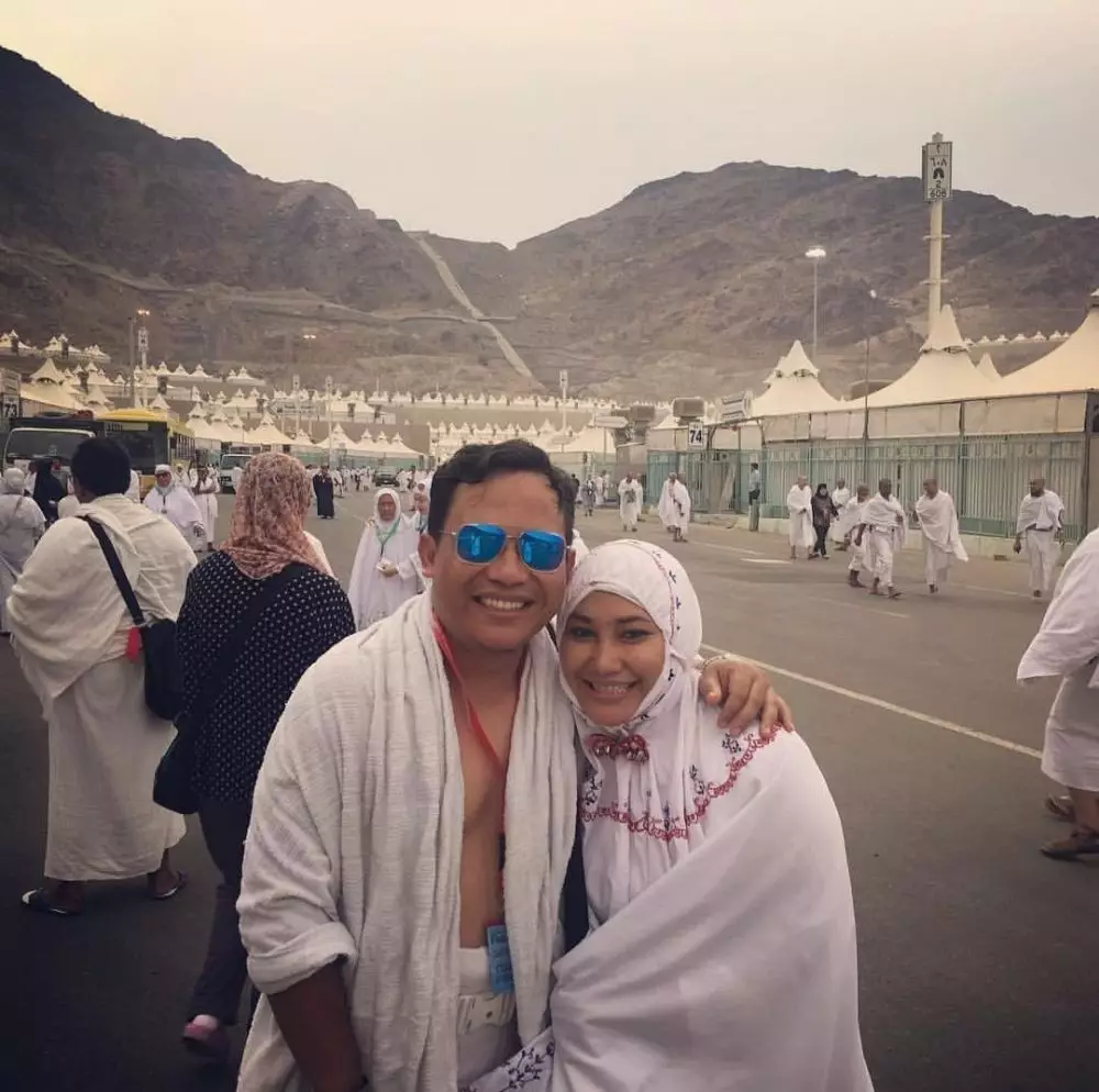 vokalis era 2000-an dan istri Instagram vokalis era 2000-an dan istri Instagram