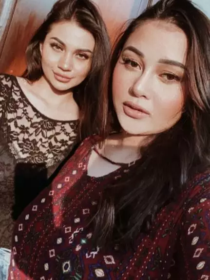 ariel tatum dan ayu kakak adik Berbagai sumber ariel tatum dan ayu kakak adik Berbagai sumber