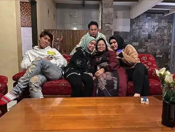 rizky billar dan sang ayah Instagram rizky billar dan sang ayah Instagram