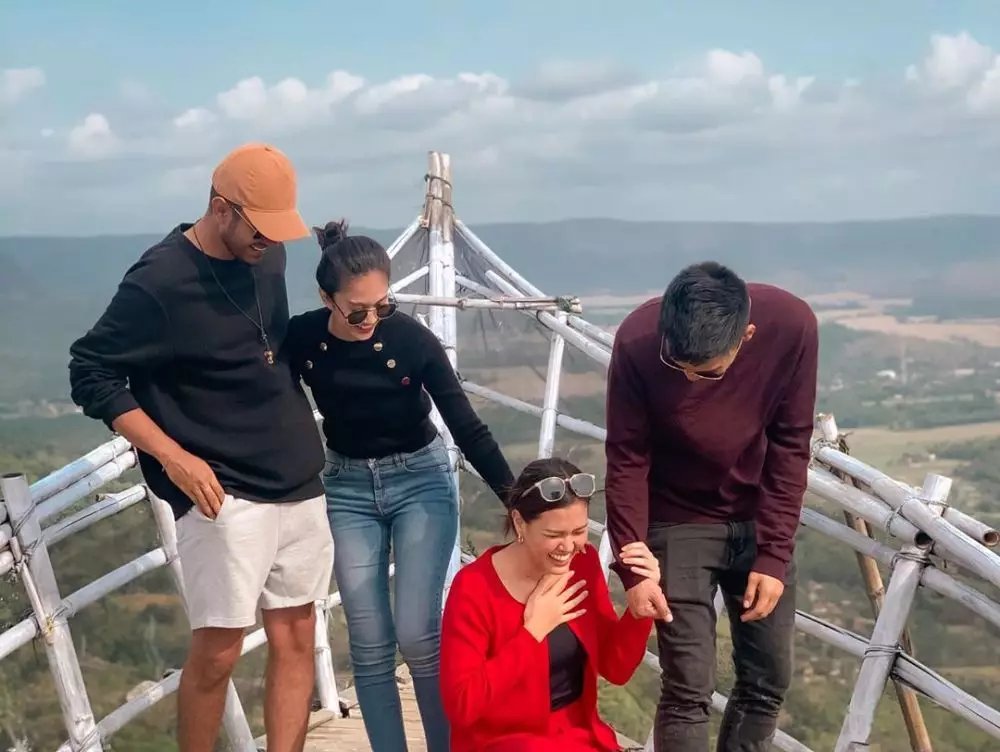 Kedekatan Fendy Chow dan Rebecca Tamara © 2020 brilio.net