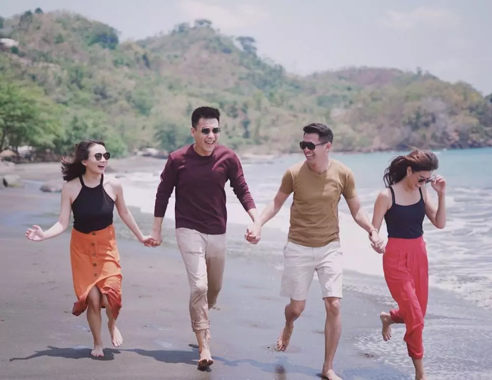 Kedekatan Fendy Chow dan Rebecca Tamara © 2020 brilio.net