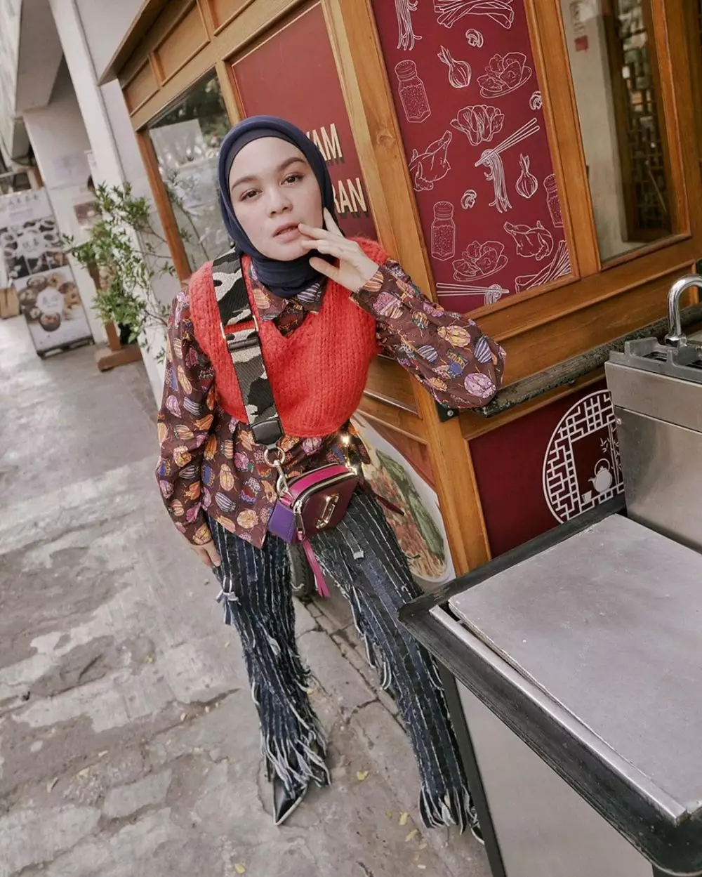 Pemotretan seleb di pasar  © 2020 brilio.net Pemotretan seleb di pasar  © 2020 brilio.net