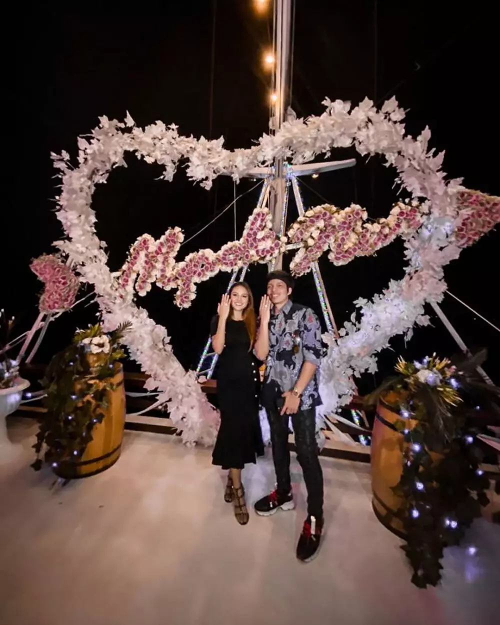 Potret Aurel Hermansyah dan Atta Halilintar kenakan pakaian senada © 2020 brilio.net Potret Aurel Hermansyah dan Atta Halilintar kenakan pakaian senada © 2020 brilio.net