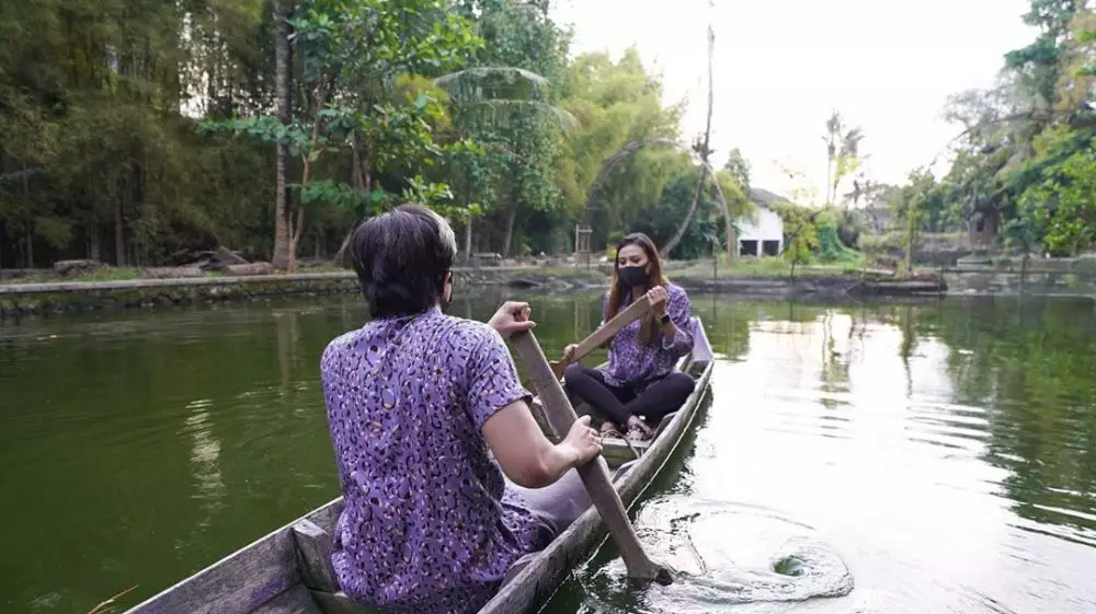 Potret Aurel Hermansyah dan Atta Halilintar kenakan pakaian senada © 2020 brilio.net Potret Aurel Hermansyah dan Atta Halilintar kenakan pakaian senada © 2020 brilio.net
